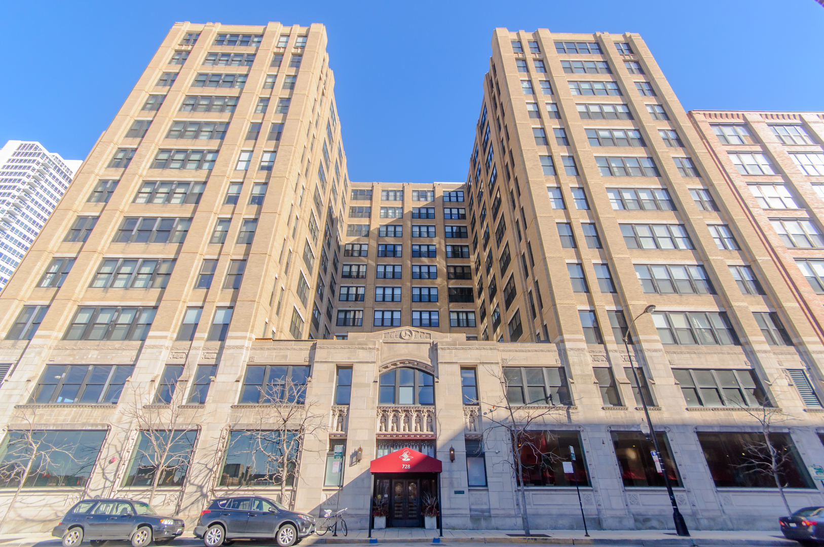 728 W Jackson Boulevard Unit: 703