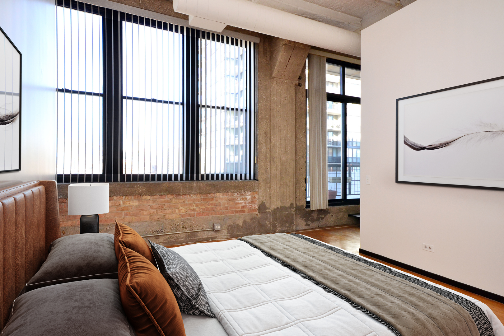728 W Jackson Boulevard Unit: 703