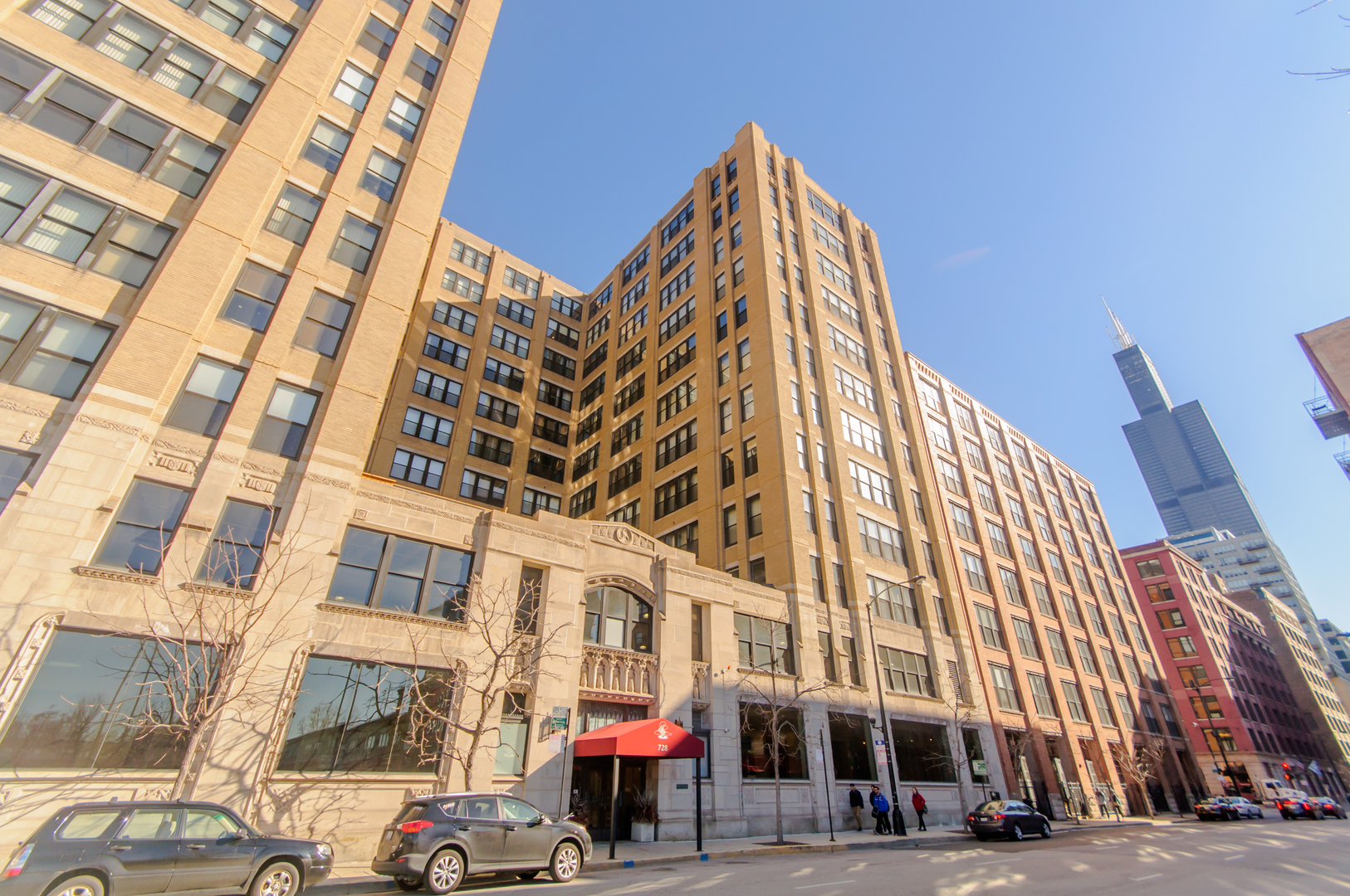 728 W Jackson Boulevard Unit: 703