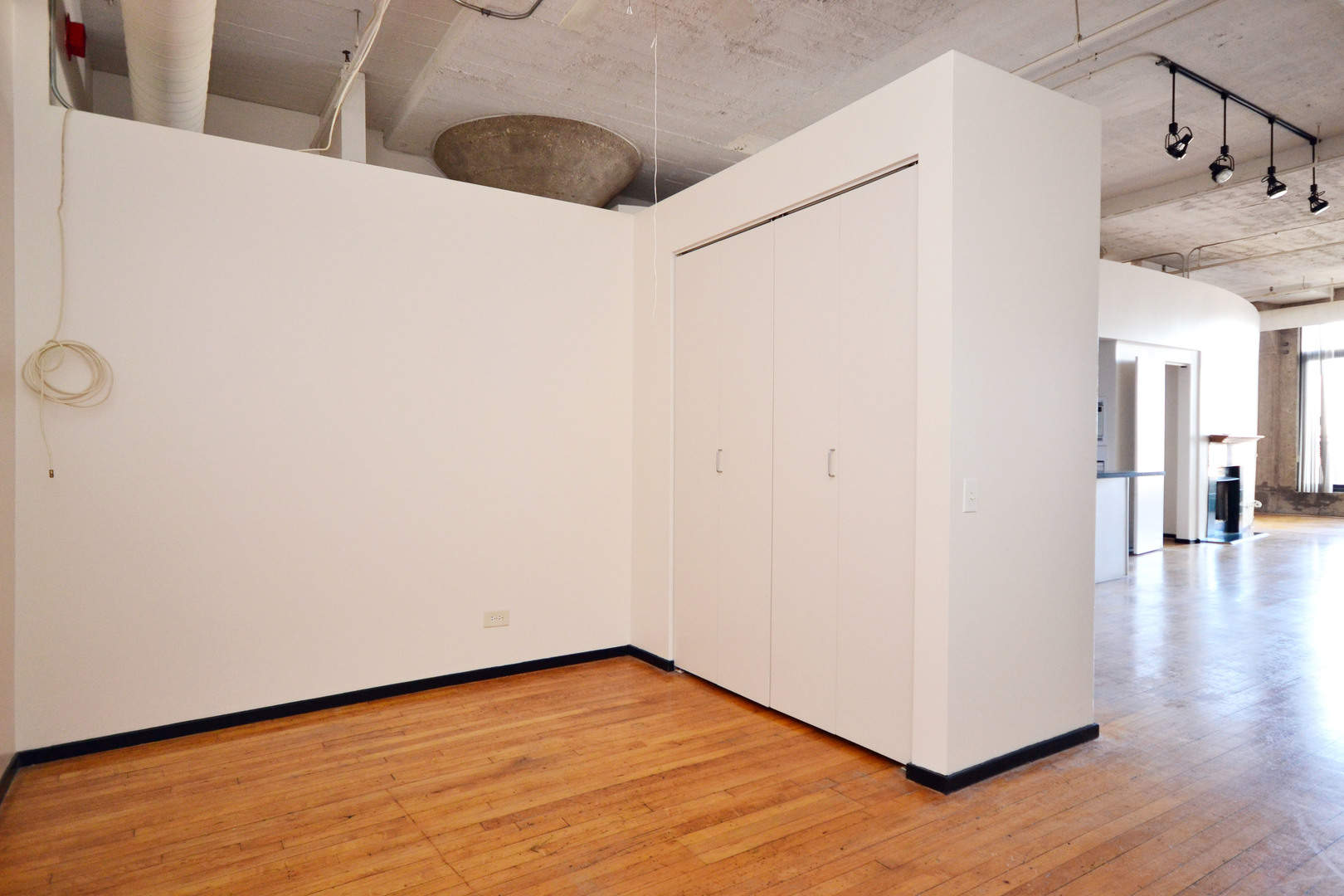 728 W Jackson Boulevard Unit: 703