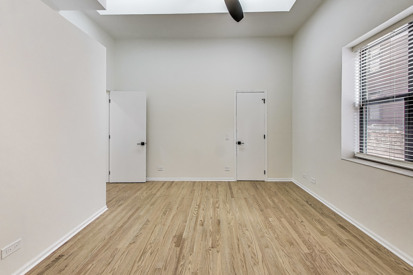 1152 W Madison Street Unit: 2