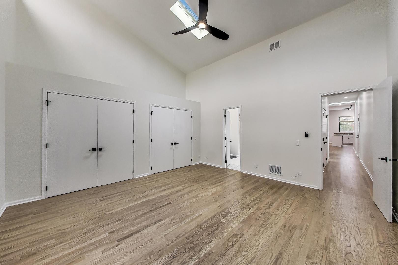 1152 W Madison Street Unit: 2