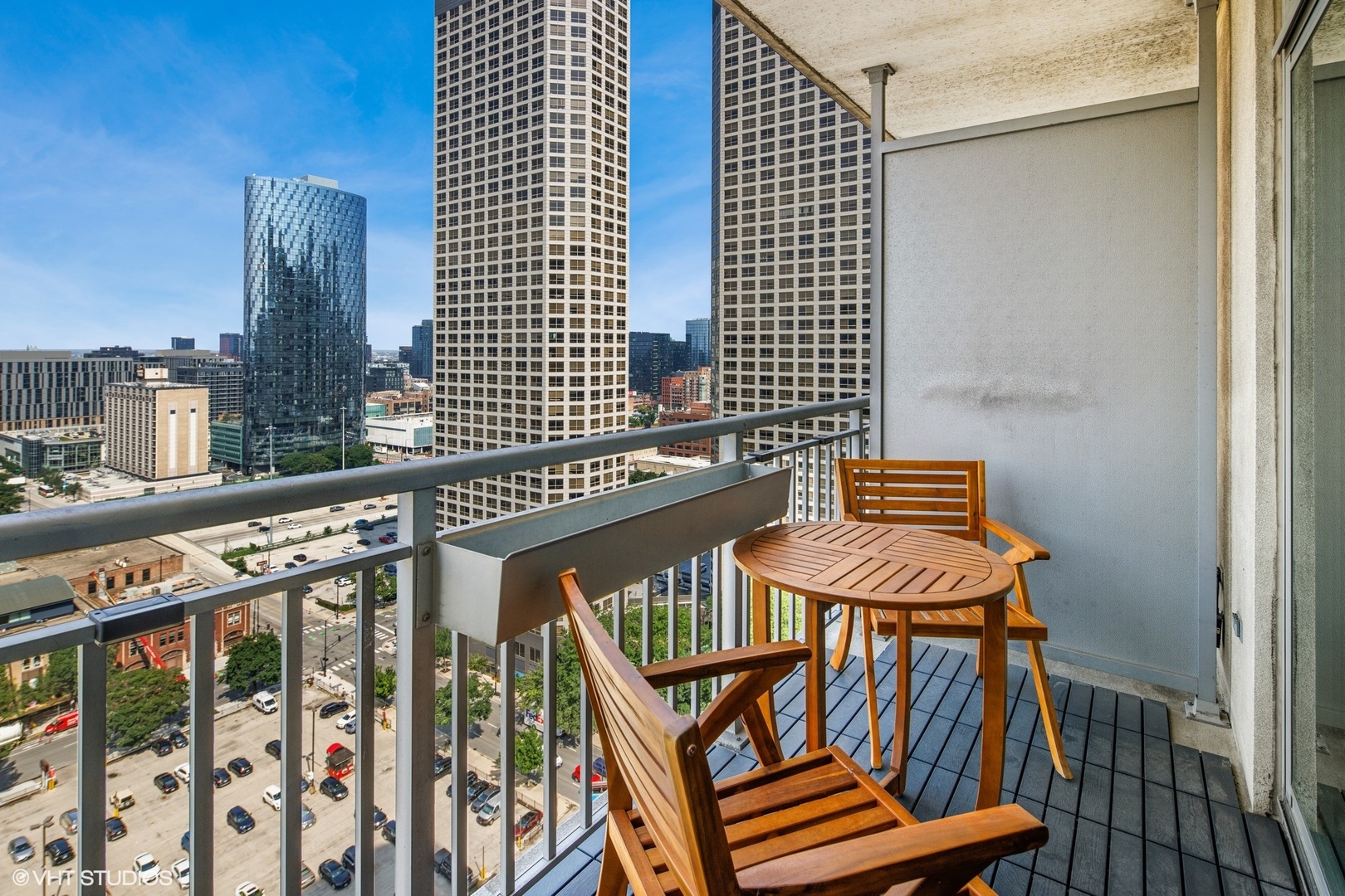 125 S Jefferson Street Unit: 2110