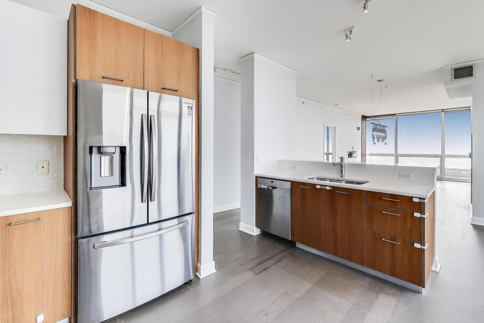 1901 S Calumet Avenue Unit: 2301