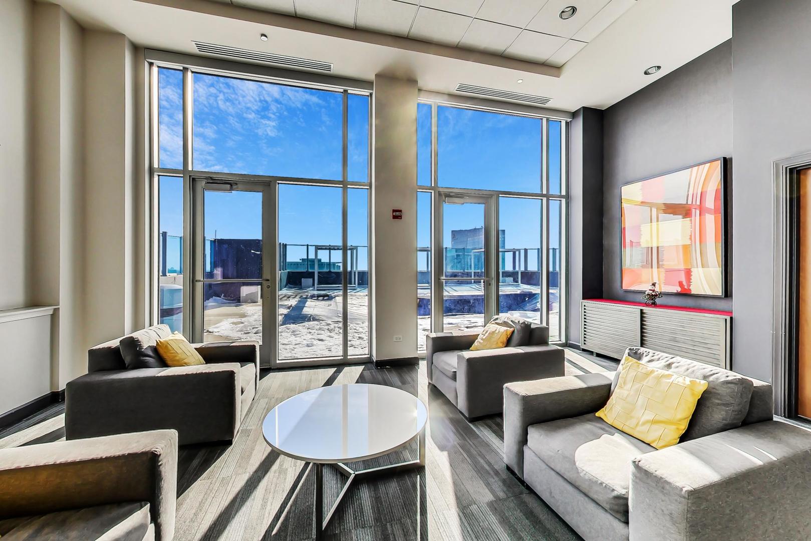 1901 S Calumet Avenue Unit: 2301