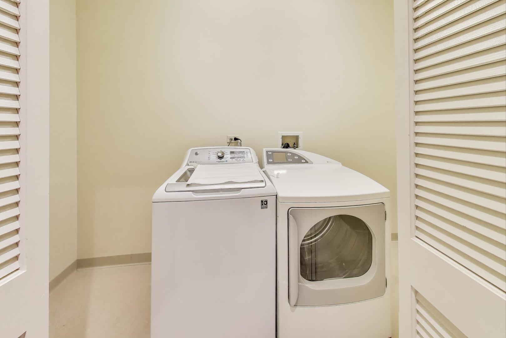 310 S MICHIGAN Avenue Unit: 204