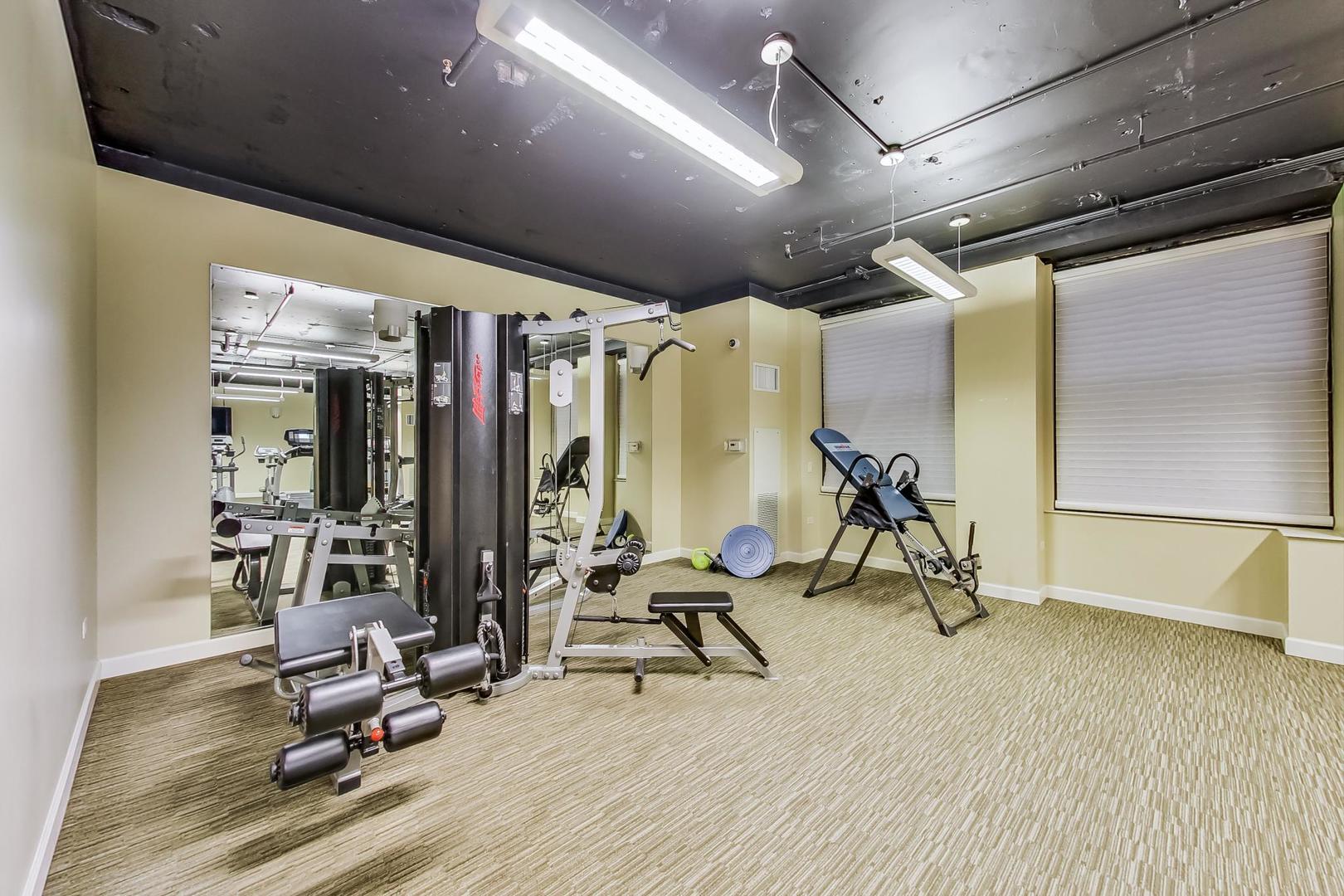 310 S MICHIGAN Avenue Unit: 204