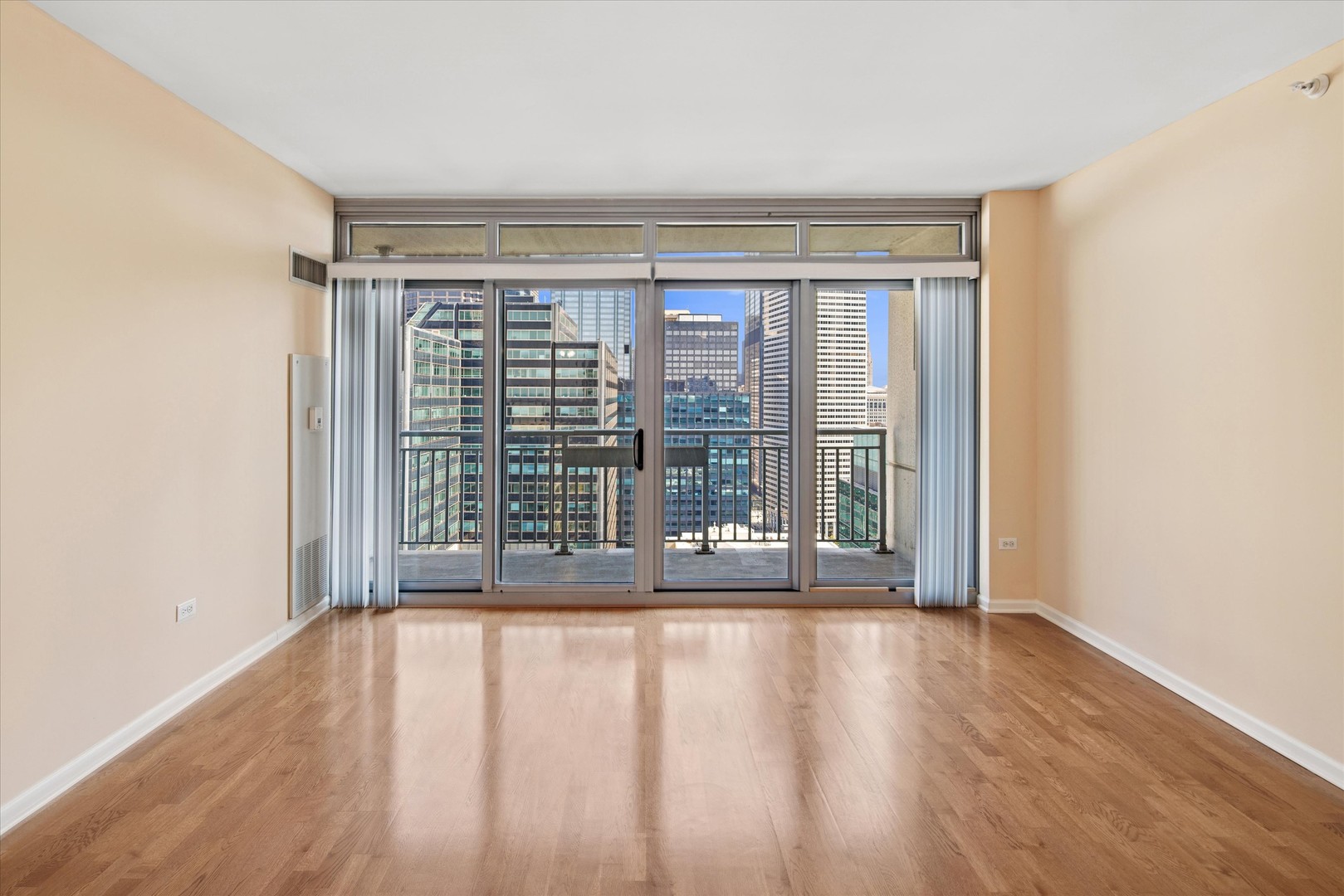 125 S JEFFERSON Street Unit: 2806