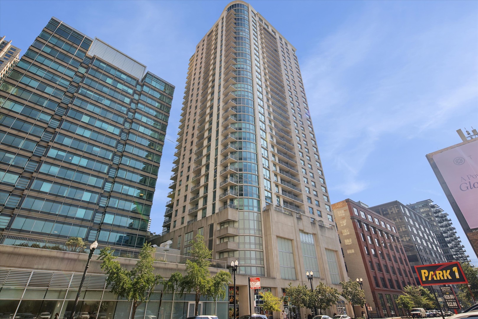 125 S JEFFERSON Street Unit: 2806