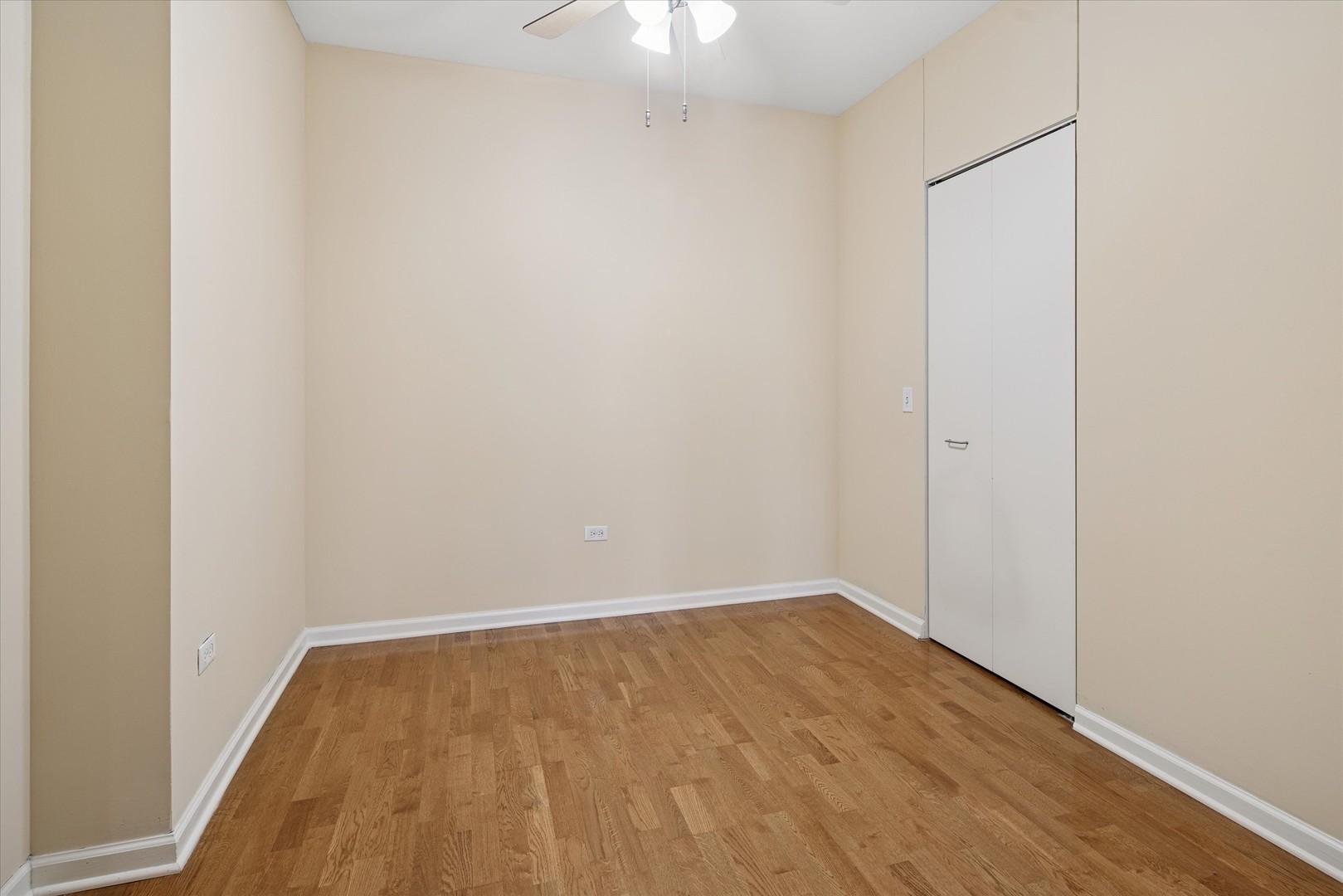 125 S JEFFERSON Street Unit: 2806