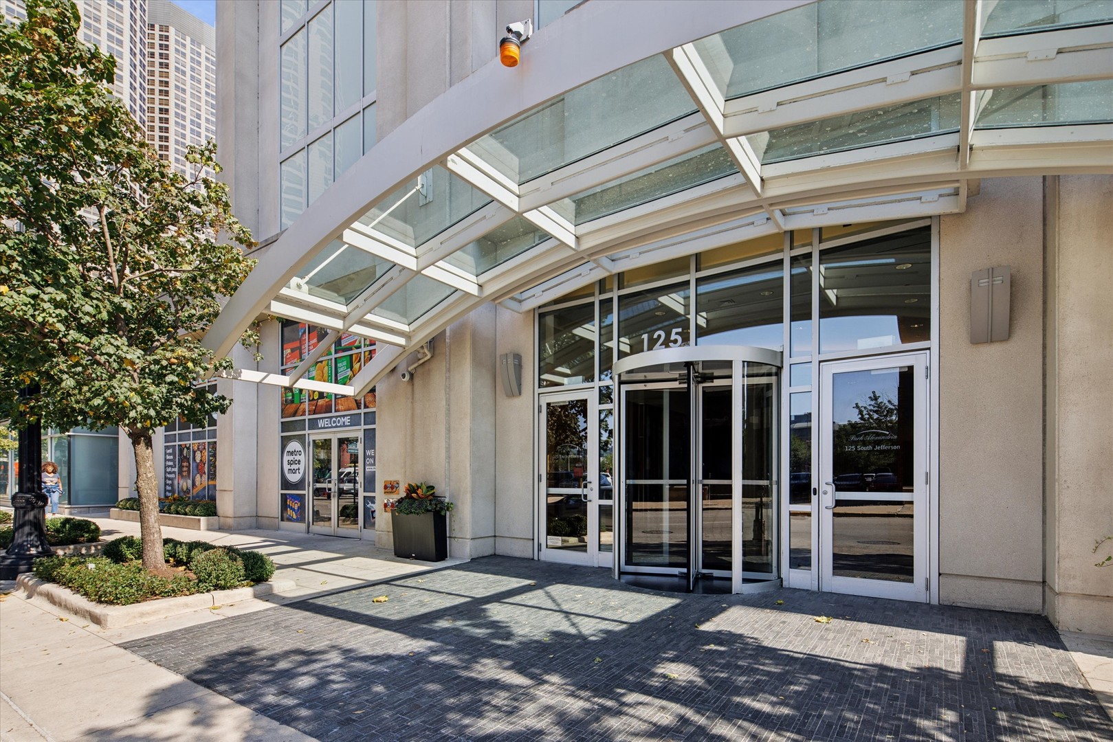 125 S JEFFERSON Street Unit: 2806