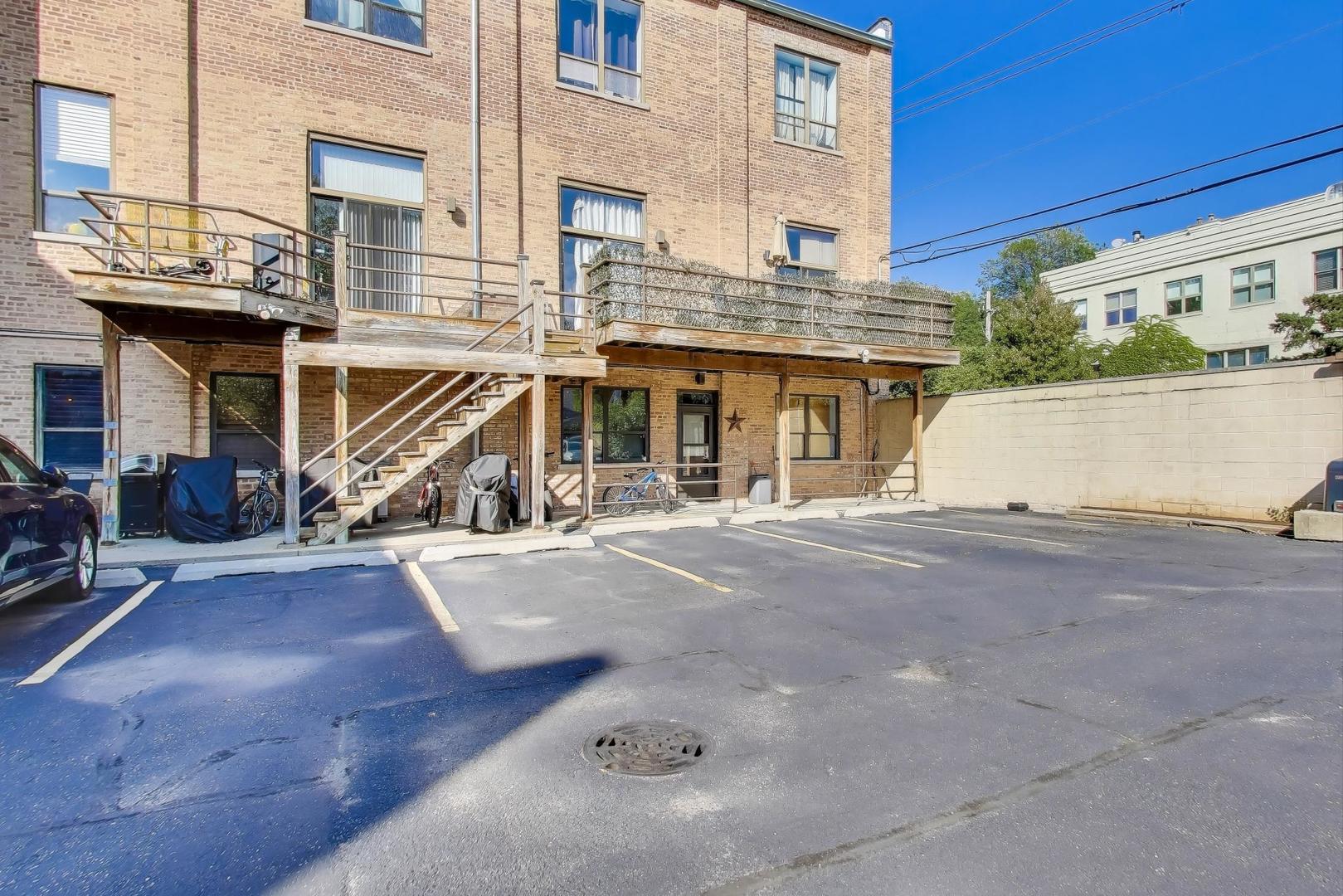 1323 W BELDEN Avenue Unit: E1