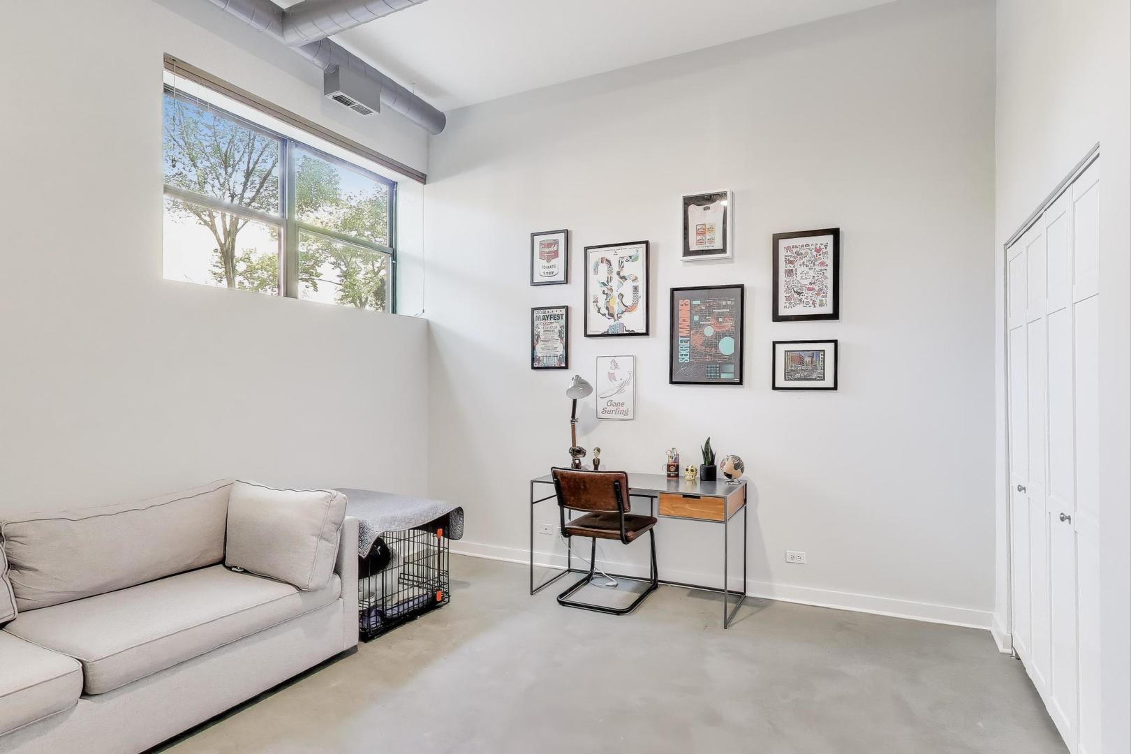 1323 W BELDEN Avenue Unit: E1