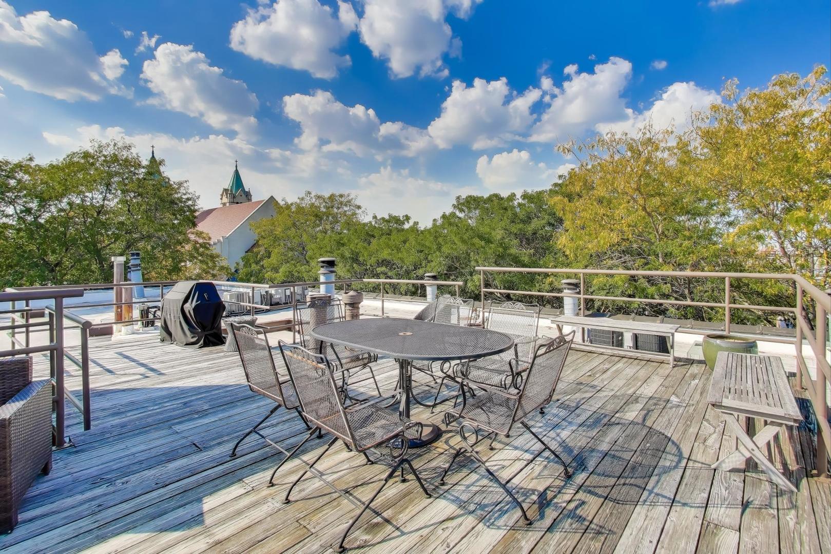 1323 W BELDEN Avenue Unit: E1