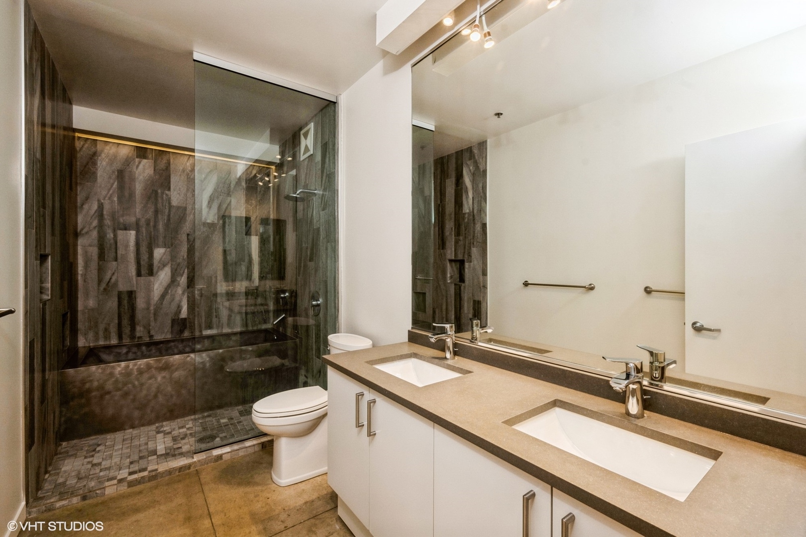 130 S CANAL Street Unit: 519