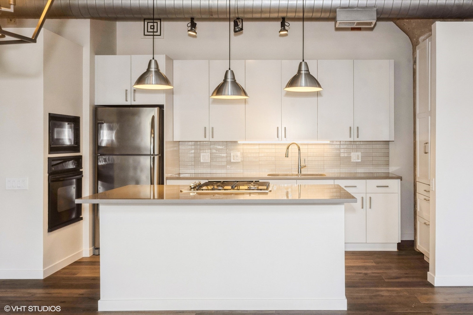 130 S CANAL Street Unit: 519