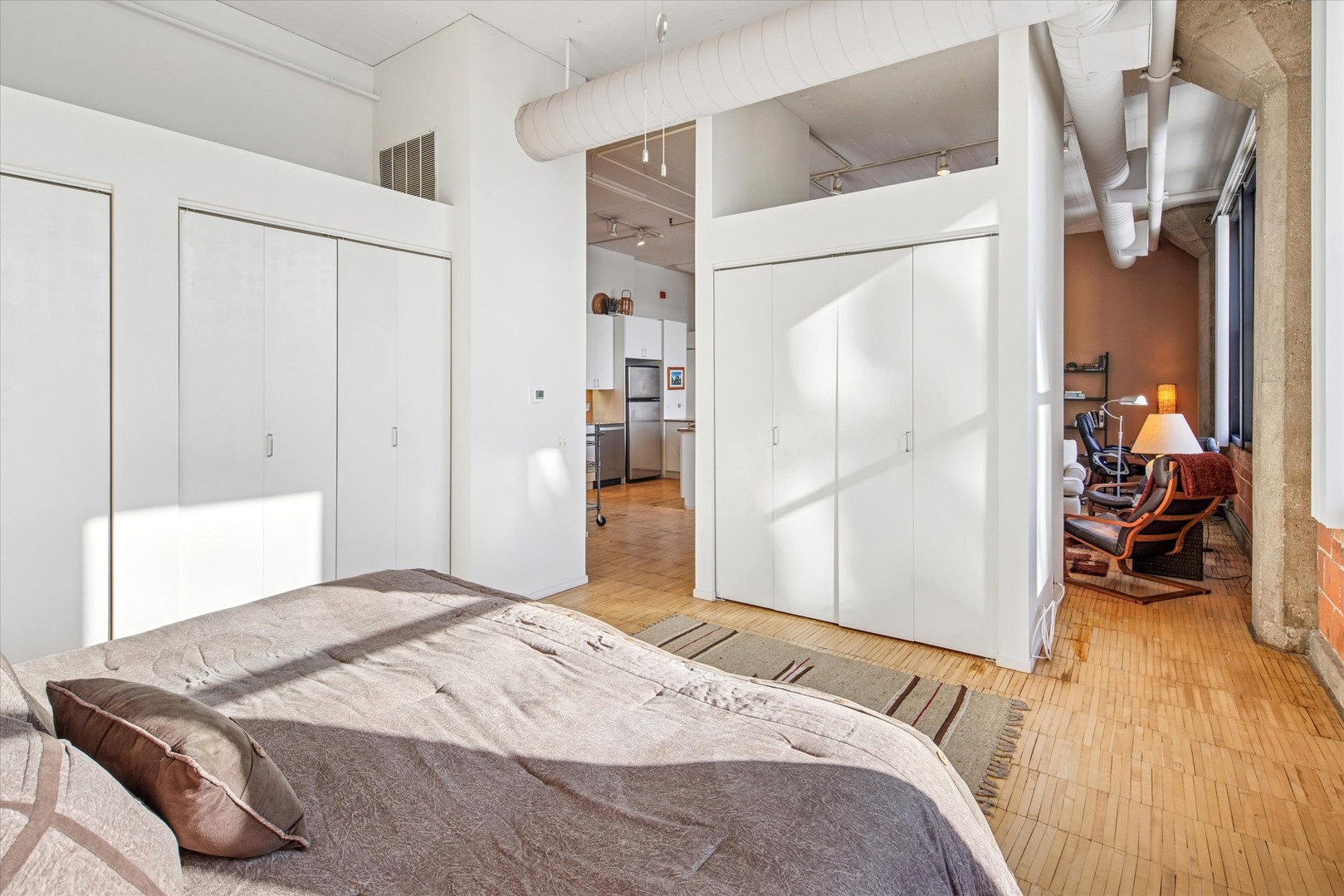 728 W Jackson Boulevard Unit: 1011