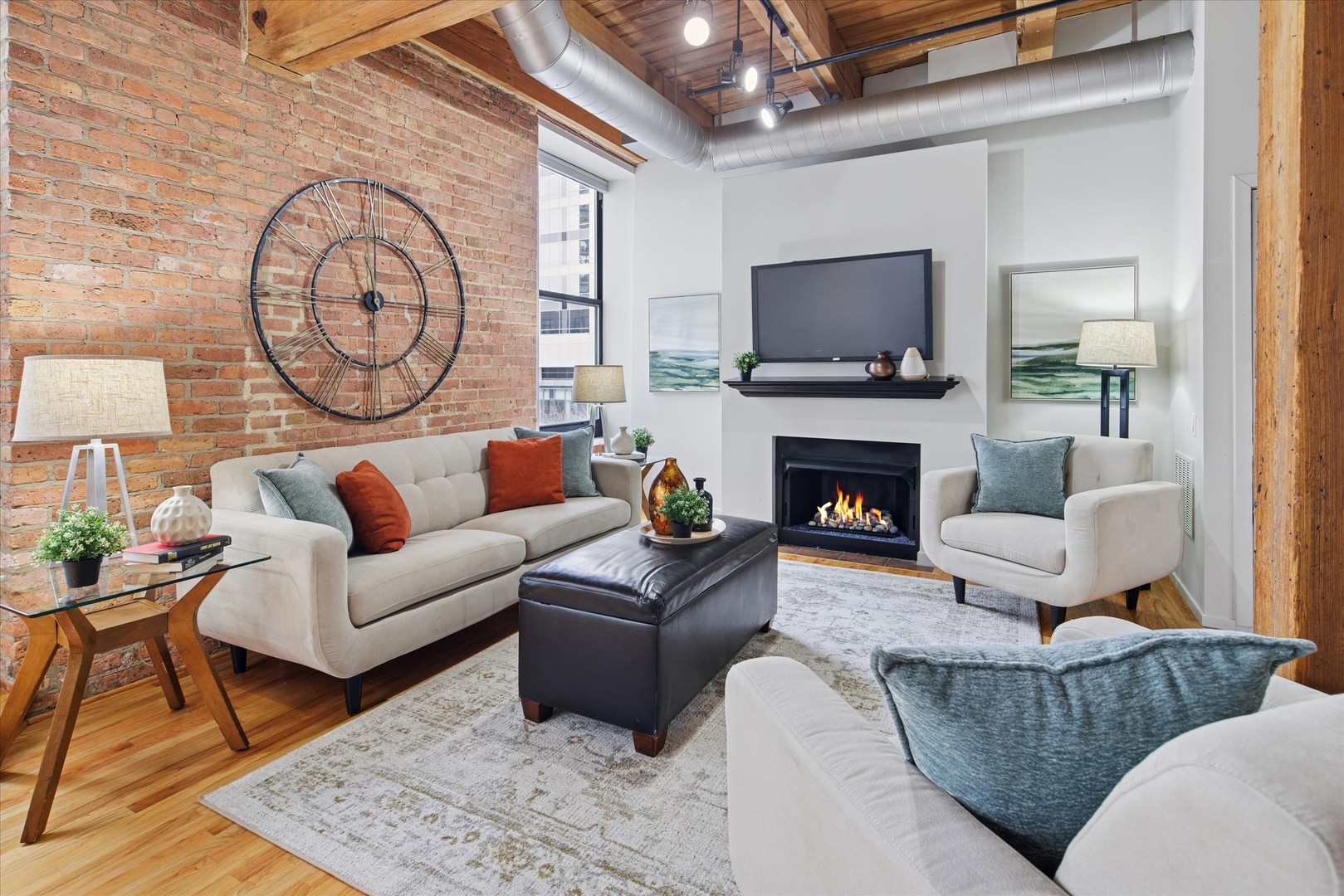 728 W JACKSON Boulevard Unit: 326