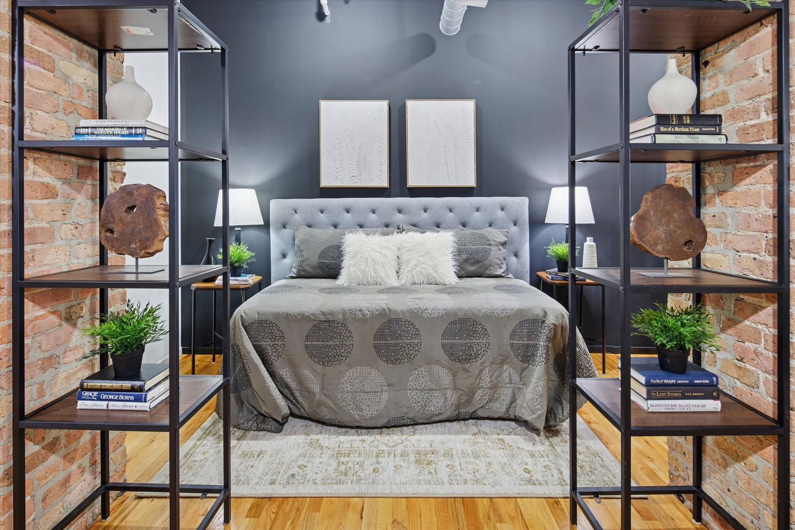 728 W JACKSON Boulevard Unit: 326