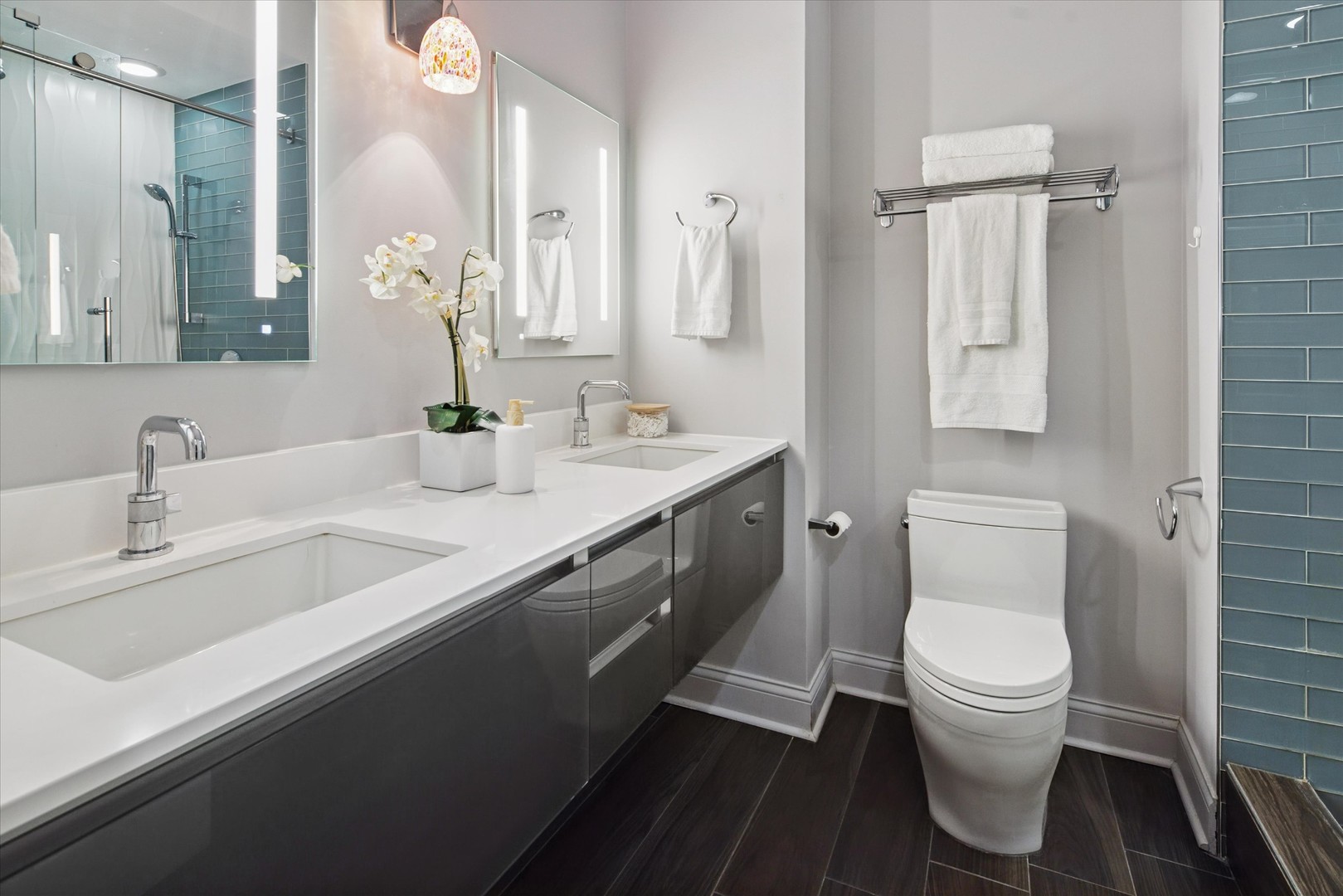 728 W JACKSON Boulevard Unit: 326