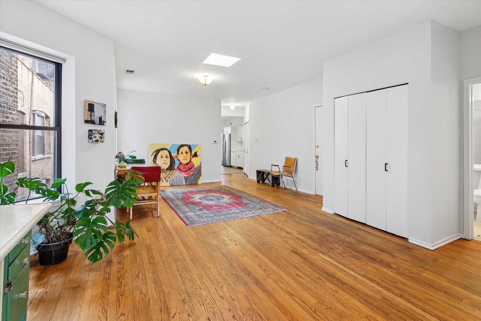 915 W Gunnison Street Unit: 3E