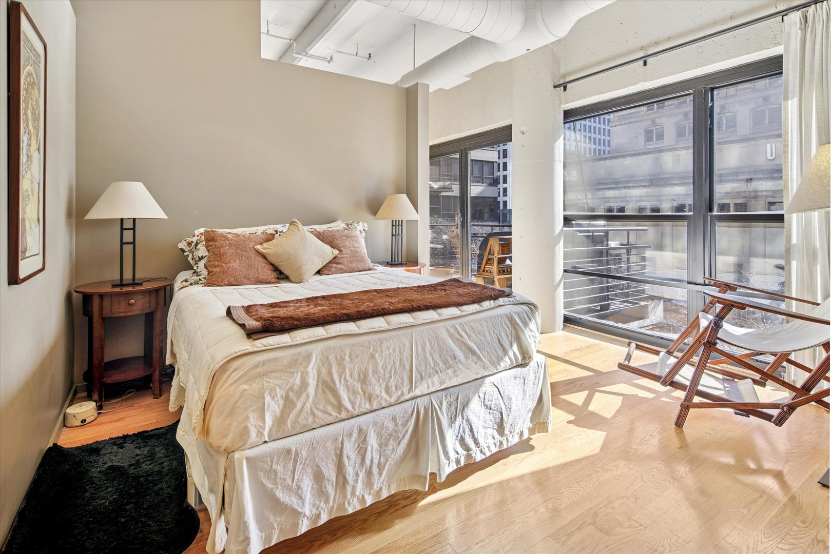 130 S Canal Street Unit: 323