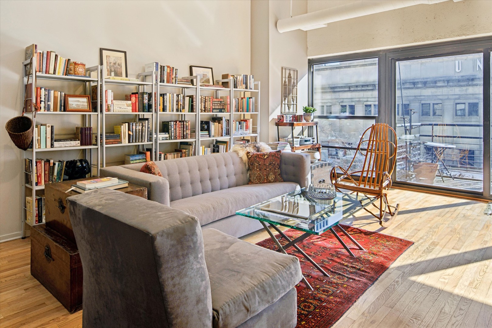 130 S Canal Street Unit: 323