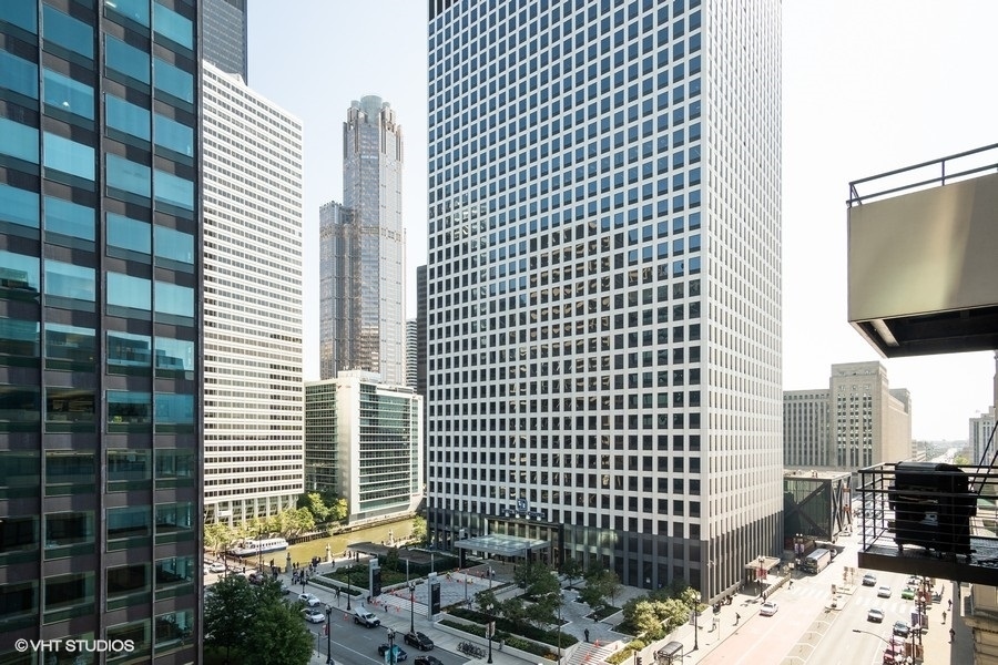 130 S CANAL Street Unit: 816