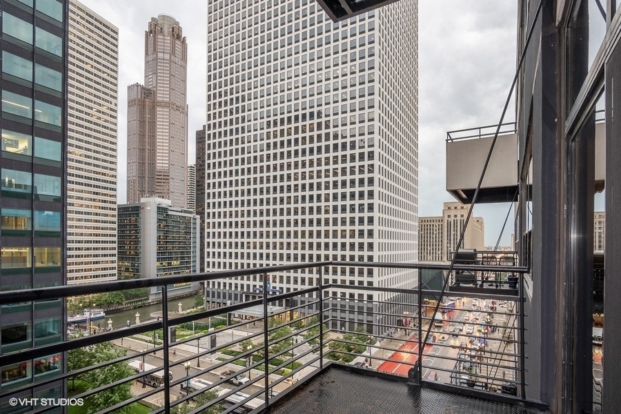 130 S CANAL Street Unit: 816