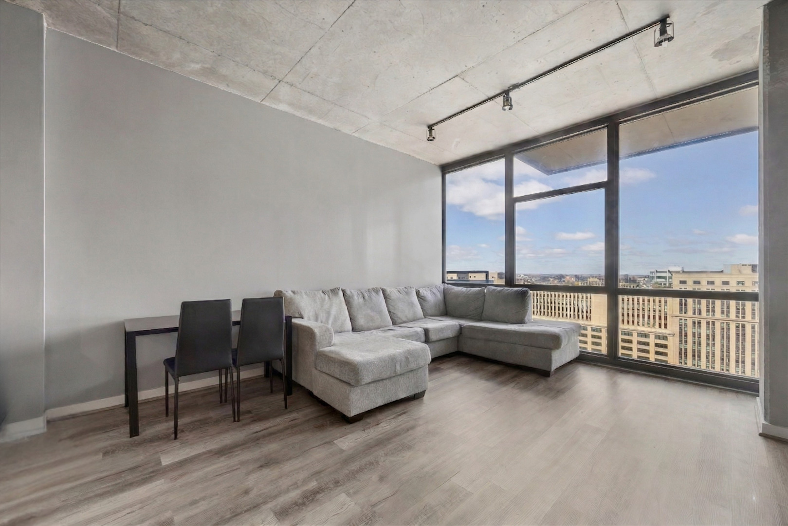 235 W Van Buren Street Unit: 2513
