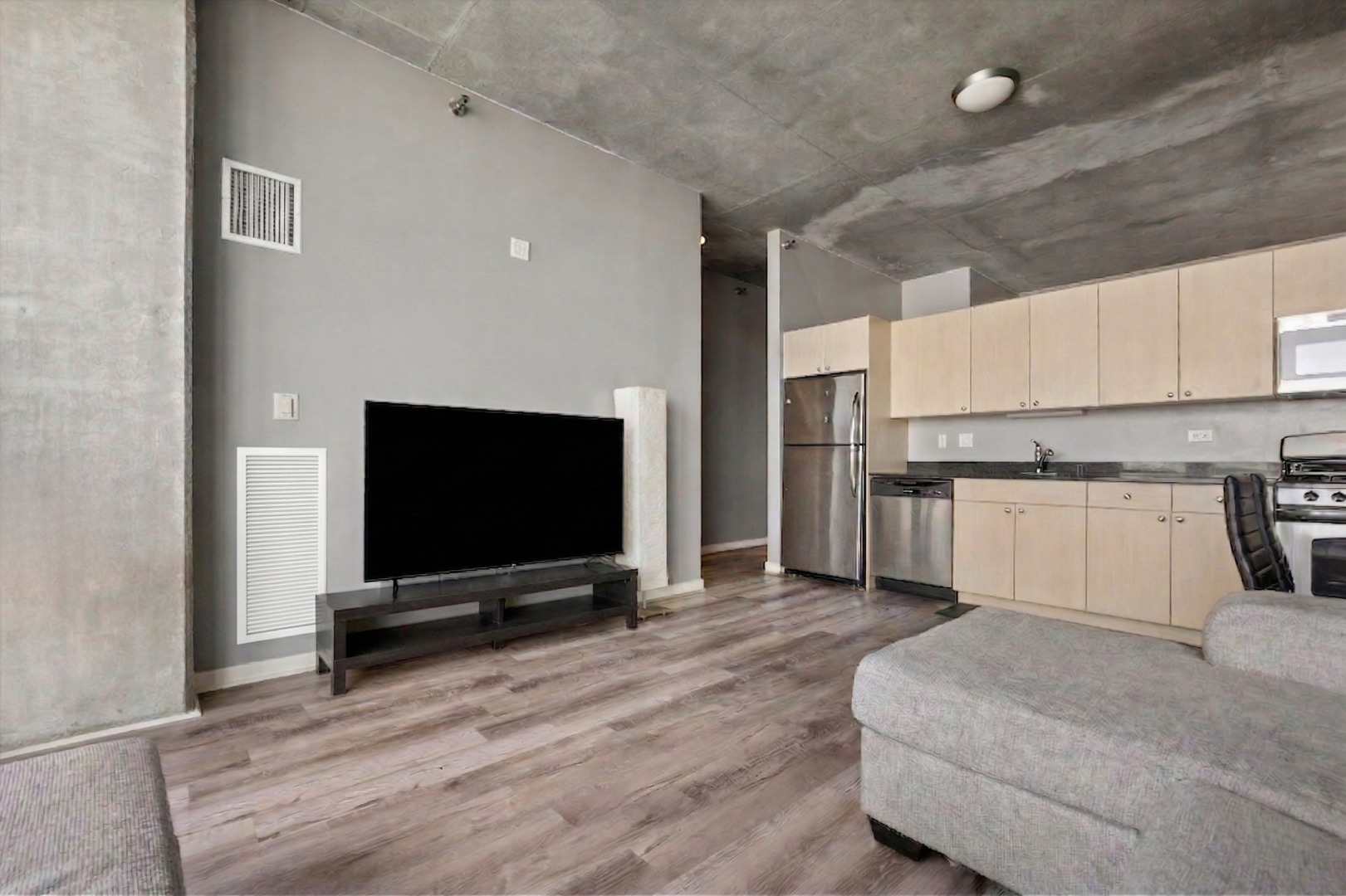 235 W Van Buren Street Unit: 2513