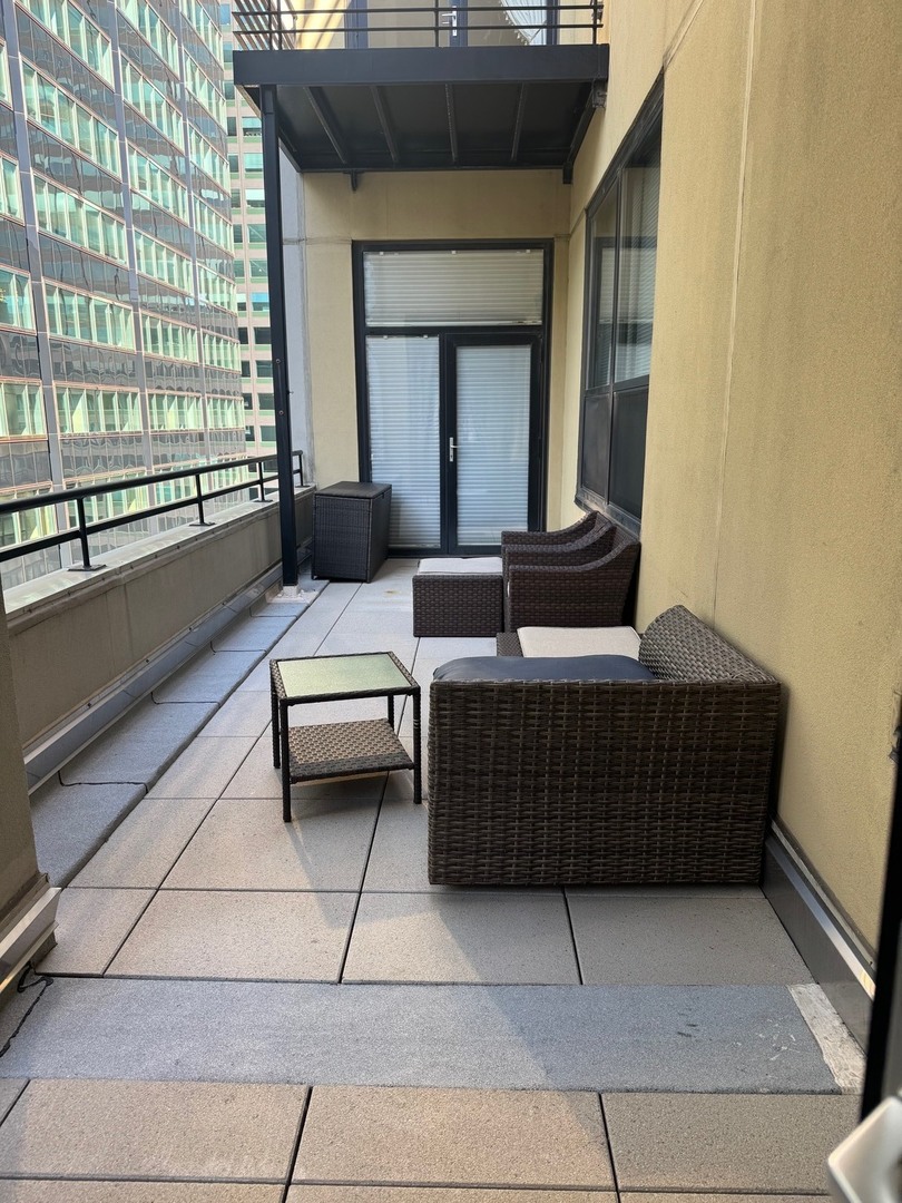 130 S CANAL Street Unit: 9H