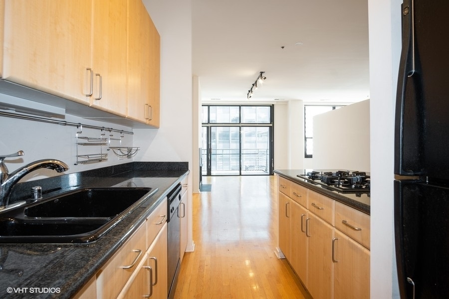 130 S CANAL Street Unit: 816