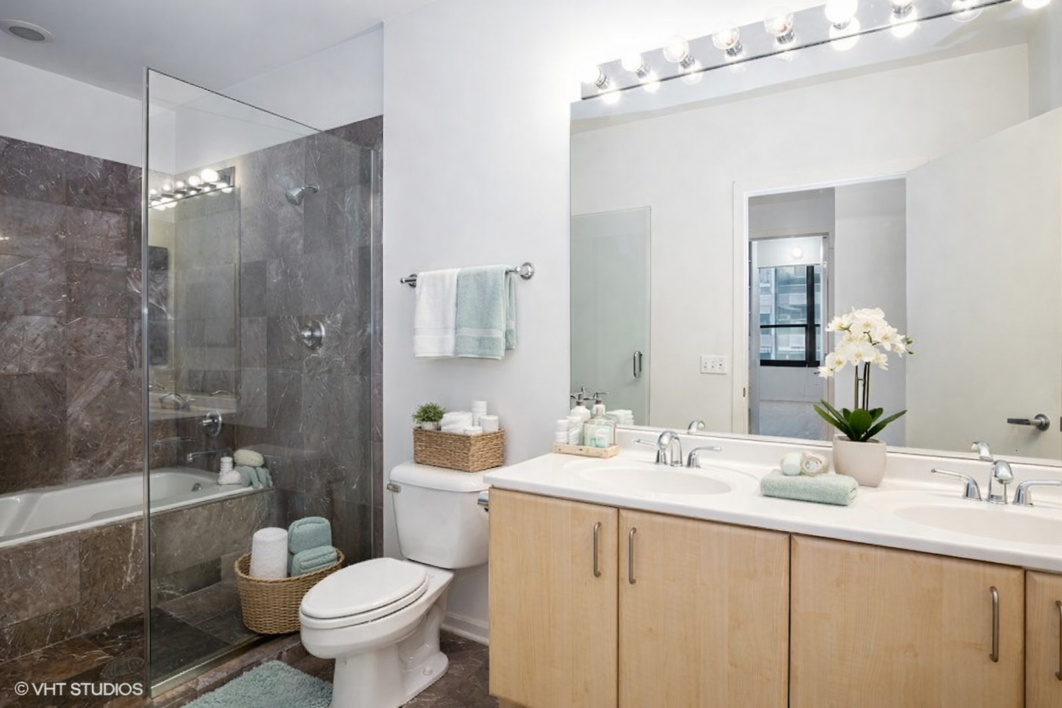 130 S CANAL Street Unit: 816