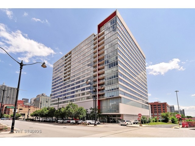 659 W Randolph Street Unit: 703
