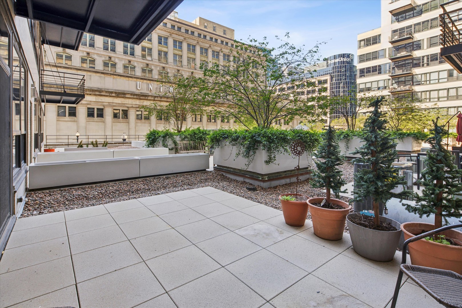 130 S Canal Street Unit: 220
