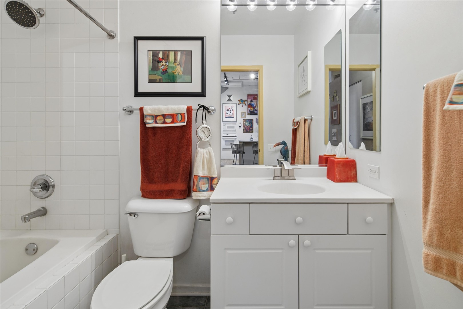 130 S Canal Street Unit: 220