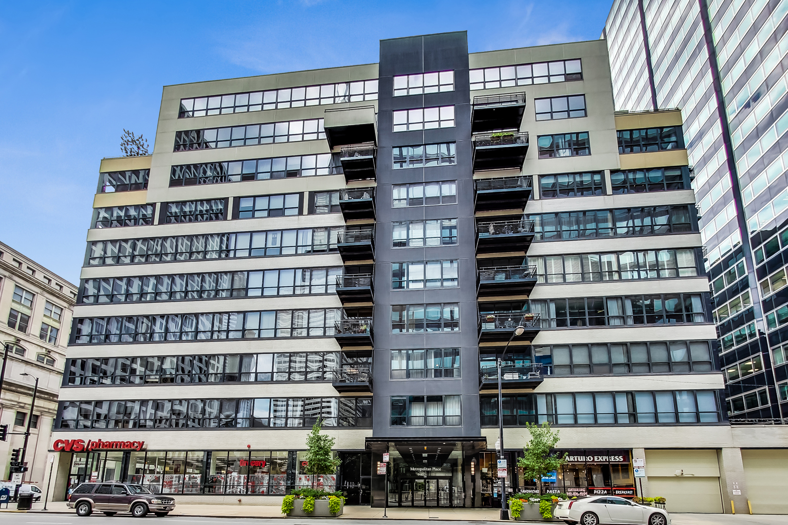 130 S Canal Street Unit: 220