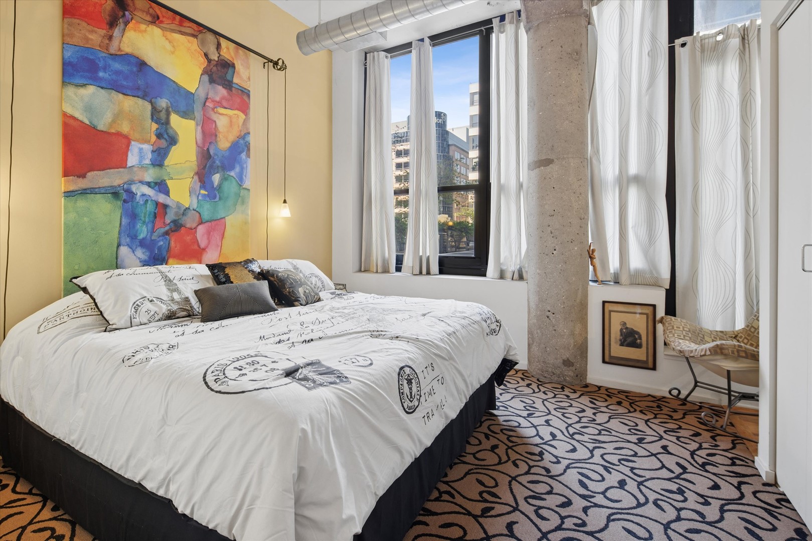 130 S Canal Street Unit: 220