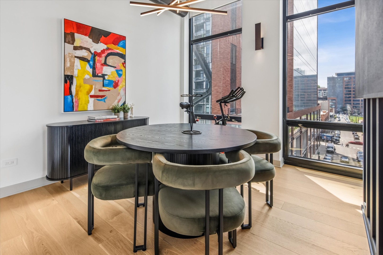 740 W Fulton Street Unit: 614