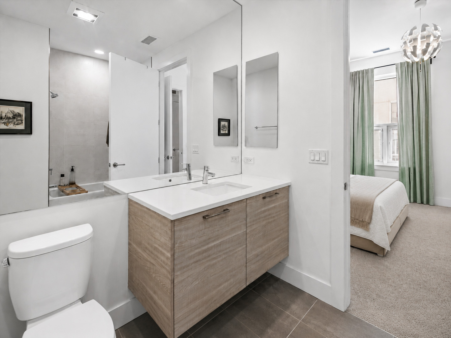 1124 W Adams Street Unit: 5E