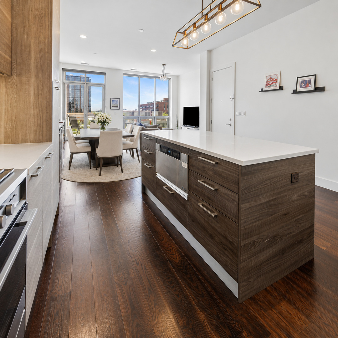 1124 W Adams Street Unit: 5E