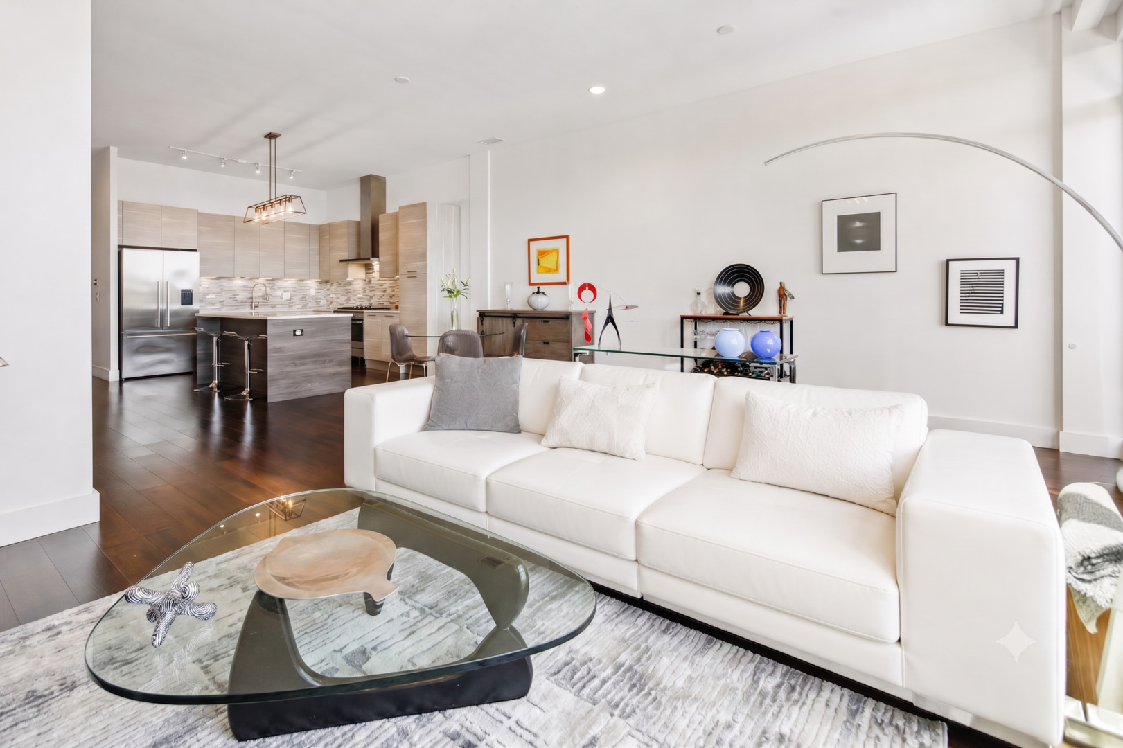1124 W Adams Street Unit: 5E