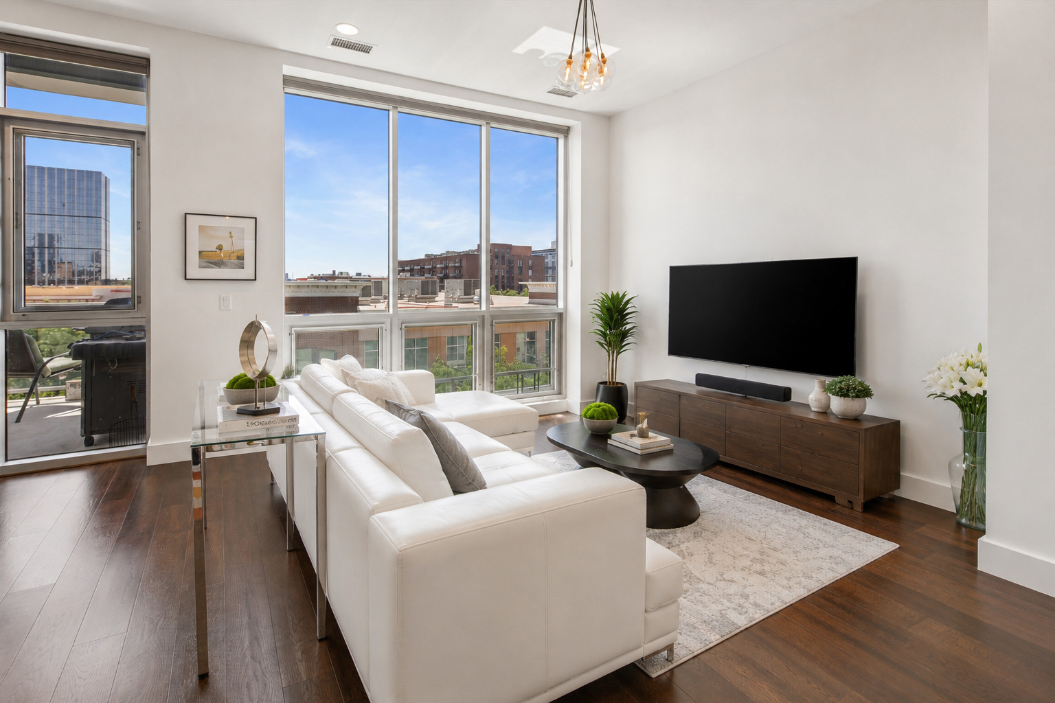 1124 W Adams Street Unit: 5E
