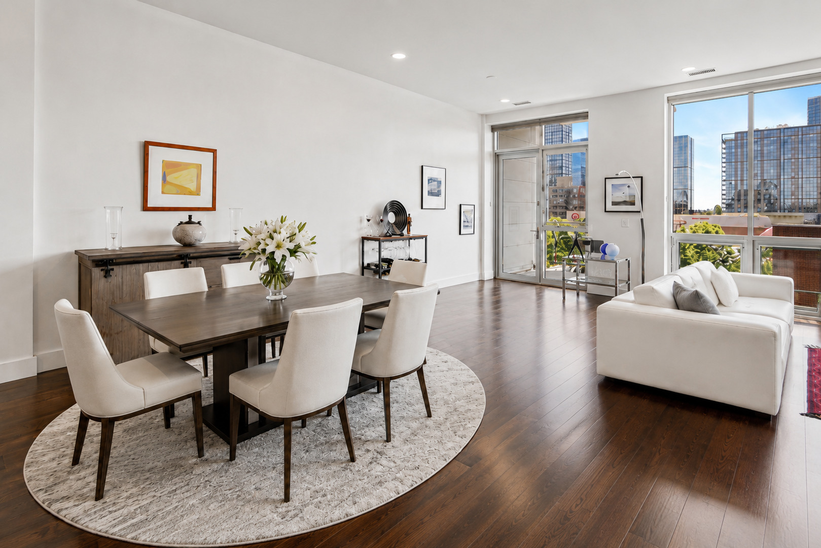 1124 W Adams Street Unit: 5E