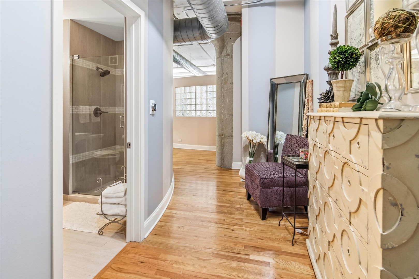 130 S Canal Street Unit: 215