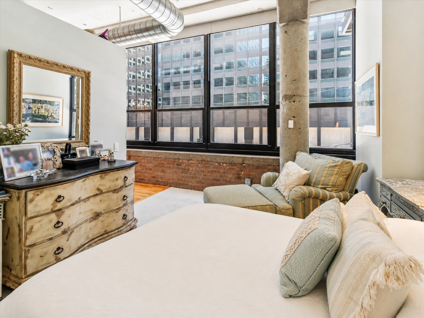 130 S Canal Street Unit: 215