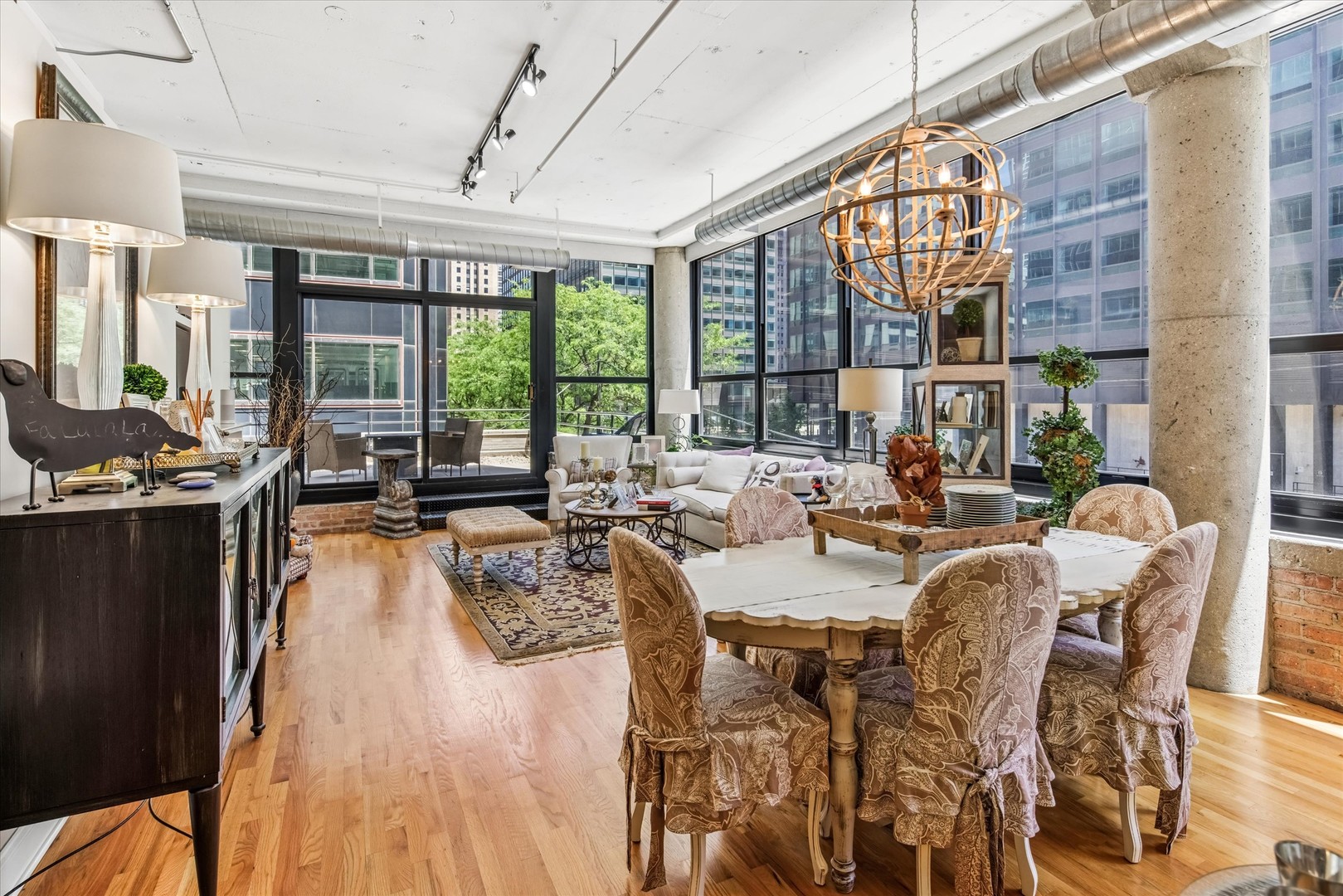 130 S Canal Street Unit: 215