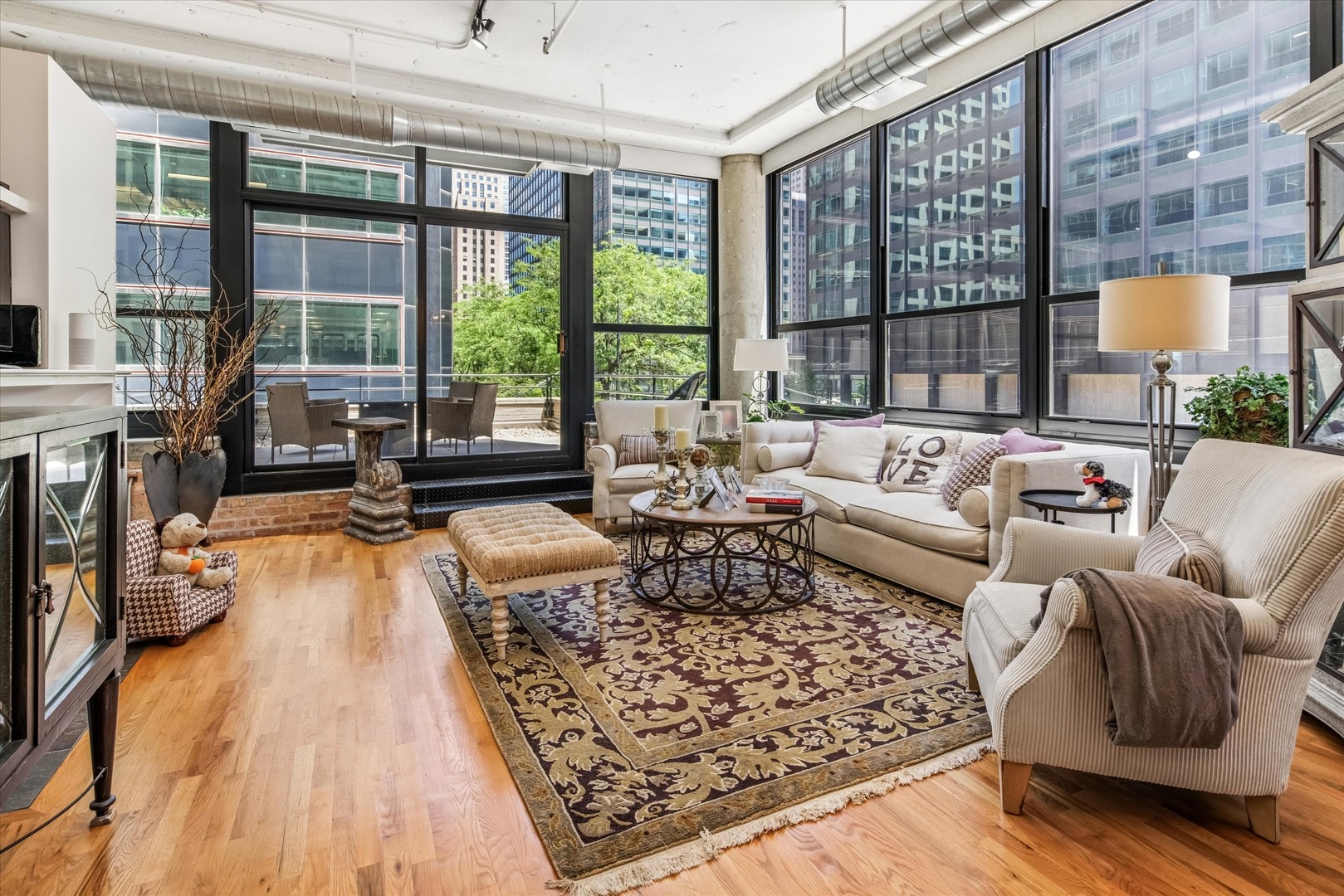 130 S Canal Street Unit: 215
