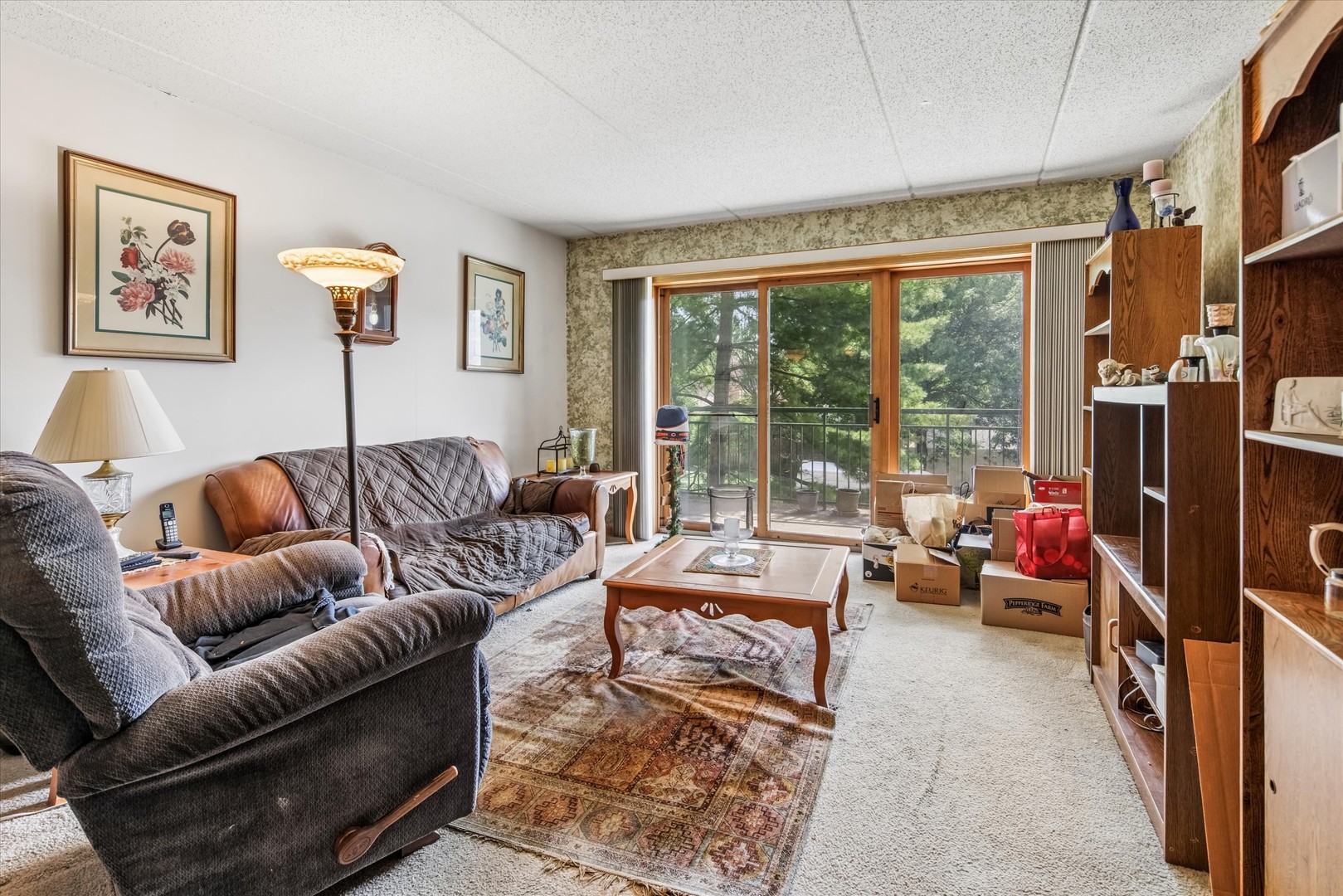 5320 N Lowell Avenue Unit: 205